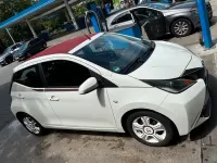 Gebraucht Toyota Aygo 69 PS (50 kW) 2017 Weiß Kleinwagen