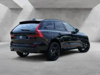 Neu Volvo XC60 Plus 250 PS (183 kW) 2026 Schwarz SUV