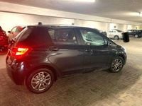 Gebraucht Toyota Yaris 90 PS (66 kW) 2015 Schwarz Limousine
