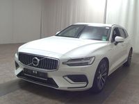 Gebraucht Volvo V60 Inscription 341 PS (250 kW) 2022 Ice white / solid Kombi