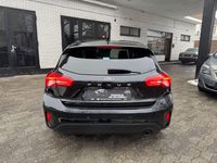 Gebraucht Ford Focus Titanium 150 PS (110 kW) 2020 Schwarz Kleinwagen