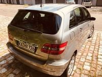 Gebraucht Mercedes B200 136 PS (100 kW) 2006 Braun Van / Kleinbus