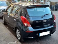 Gebraucht Hyundai i20 75 PS (55 kW) 2013 Schwarz Kleinwagen
