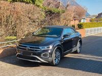 Gebraucht VW T-Roc Cabriolet Move 150 PS (110 kW) 2023 Schwarz Cabrio