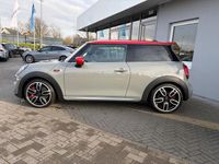 Gebraucht Mini John Cooper Works Chili 231 PS (169 kW) 2021 Gruen Kleinwagen
