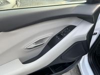 Używany Ford Explorer 125 kW (170 KM) 2025 Biały SUV