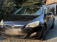Gebraucht Opel Astra Edition 120 PS (88 kW) 2012 Schwarz Kombi