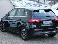 Gebraucht Mercedes B180 Style 116 PS (85 kW) 2022 Nachtschwarz Kleinwagen