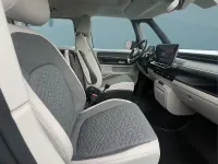 Gebraucht VW ID. Buzz Pro 210 kW (286 PS) 2025 Silber Van / Kleinbus