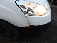 Gebraucht Peugeot Partner Comfort 75 PS (55 kW) 2014 Weiß Van / Kleinbus