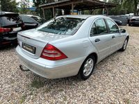Gebraucht Mercedes C220 Classic 143 PS (105 kW) 2004 Silber Limousine