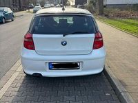 Gebraucht BMW 116 122 PS (89 kW) 2009 Weiß Kleinwagen