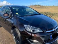 Gebraucht Opel Astra Edition 165 PS (121 kW) 2014 Braun Kombi