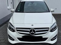 Gebraucht Mercedes B180 109 PS (80 kW) 2018 Weiß Van / Kleinbus