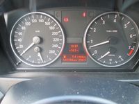 Gebraucht BMW 325 296 PS (217 kW) 2005 Grau metallic Limousine