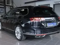 Usata VW Passat R-line 200 CV (147 kW) 2023 Nero Station wagon