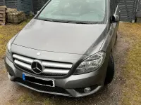 Gebraucht Mercedes B200 136 PS (100 kW) 2014 Grau Kleinwagen