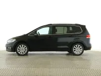 Gebraucht VW Touran Highline 150 PS (110 kW) 2024 Deep black perleffekt Van / Kleinbus