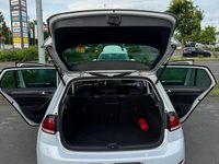 Gebraucht VW Golf VII Join 116 PS (85 kW) 2018 Weiß Limousine