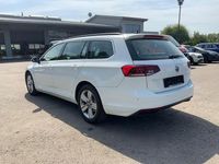 Gebraucht VW Passat Business 150 PS (110 kW) 2019 Weiß Kombi