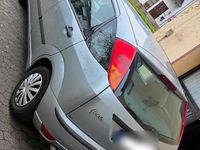 Second-hand Ford Focus 100 CP (73 kW) 2004 Argintiu Hatchback