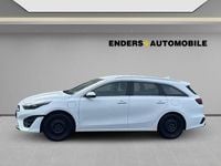 Gebraucht Kia Ceed Spirit 141 PS (103 kW) 2022 (wd) cararraweiss Kleinwagen