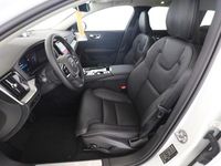 Gebraucht Volvo V60 Ultra 310 PS (228 kW) 2025 Crystal white (metallic) Kombi
