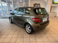 Gebraucht Mercedes B180 116 PS (85 kW) 2009 Braun (steppenbraun metallic) Van / Kleinbus
