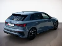 Gebraucht Audi RS3 Ambiente 400 PS (294 kW) 2023 Kemoragrau Limousine