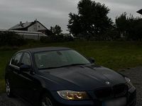 Gebraucht BMW 325 218 PS (160 kW) 2010 Blau Limousine