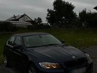 Gebraucht BMW 325 Exclusive 218 PS (160 kW) 2010 Blau Limousine