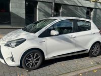 Gebraucht Toyota Yaris Hybrid Style 101 PS (74 kW) 2017 Weiß Kleinwagen