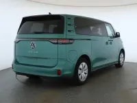 Gebraucht VW ID. Buzz Pro 210 kW (286 PS) 2025 Bay leaf green metallic Van / Kleinbus