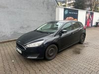 Gebraucht Ford Focus Trend 101 PS (74 kW) 2015 Schwarz Limousine