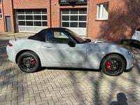 Neu Mazda MX5 Homura-Line 132 PS (97 kW) 2026 Aero gray m Cabrio