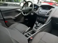 Gebraucht Ford Focus Trend 101 PS (74 kW) 2016 Rot Limousine