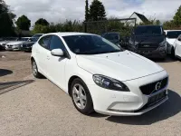 Gebraucht Volvo V40 122 PS (89 kW) 2017 Weiß Limousine