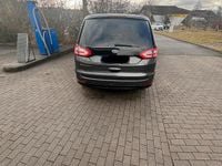 Gebraucht Ford Galaxy Titanium 150 PS (110 kW) 2016 Grau Van / Kleinbus