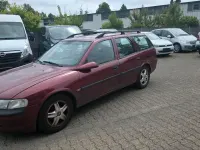 Gebraucht Opel Vectra 101 PS (74 kW) 1998 Violet Kombi