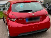 Gebraucht Peugeot 208 83 PS (61 kW) 2018 Rot Kleinwagen
