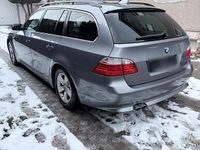 Gebraucht BMW 525 197 PS (144 kW) 2007 Grau Kombi