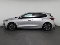 Gebraucht Ford Focus ST-Line 155 PS (114 kW) 2025 Silber, moondust silber Limousine
