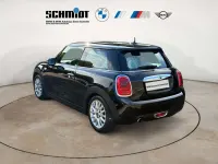 Gebraucht Mini Cooper D 116 PS (85 kW) 2014 Midnight black metallic Kleinwagen