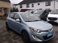 Gebraucht Hyundai i20 Style 86 PS (63 kW) 2013 Blau Kleinwagen