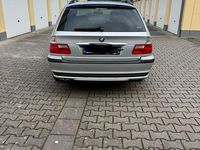 Gebraucht BMW 325 192 PS (141 kW) 2002 Silber Kombi