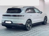 Gebraucht Porsche Cayenne 470 PS (345 kW) 2024 Kreide SUV