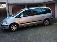 Gebraucht Ford Galaxy Ghia 131 PS (96 kW) 2004 Silber Van / Kleinbus