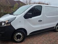 Gebraucht Opel Vivaro 121 PS (88 kW) 2018 Weiß Van / Kleinbus