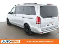 Gebraucht Mercedes V300 Avantgarde Edition 237 PS (174 kW) 2022 Brillantsilber Van / Kleinbus