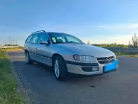 Gebraucht Opel Omega 136 PS (100 kW) 1999 Silber Kombi